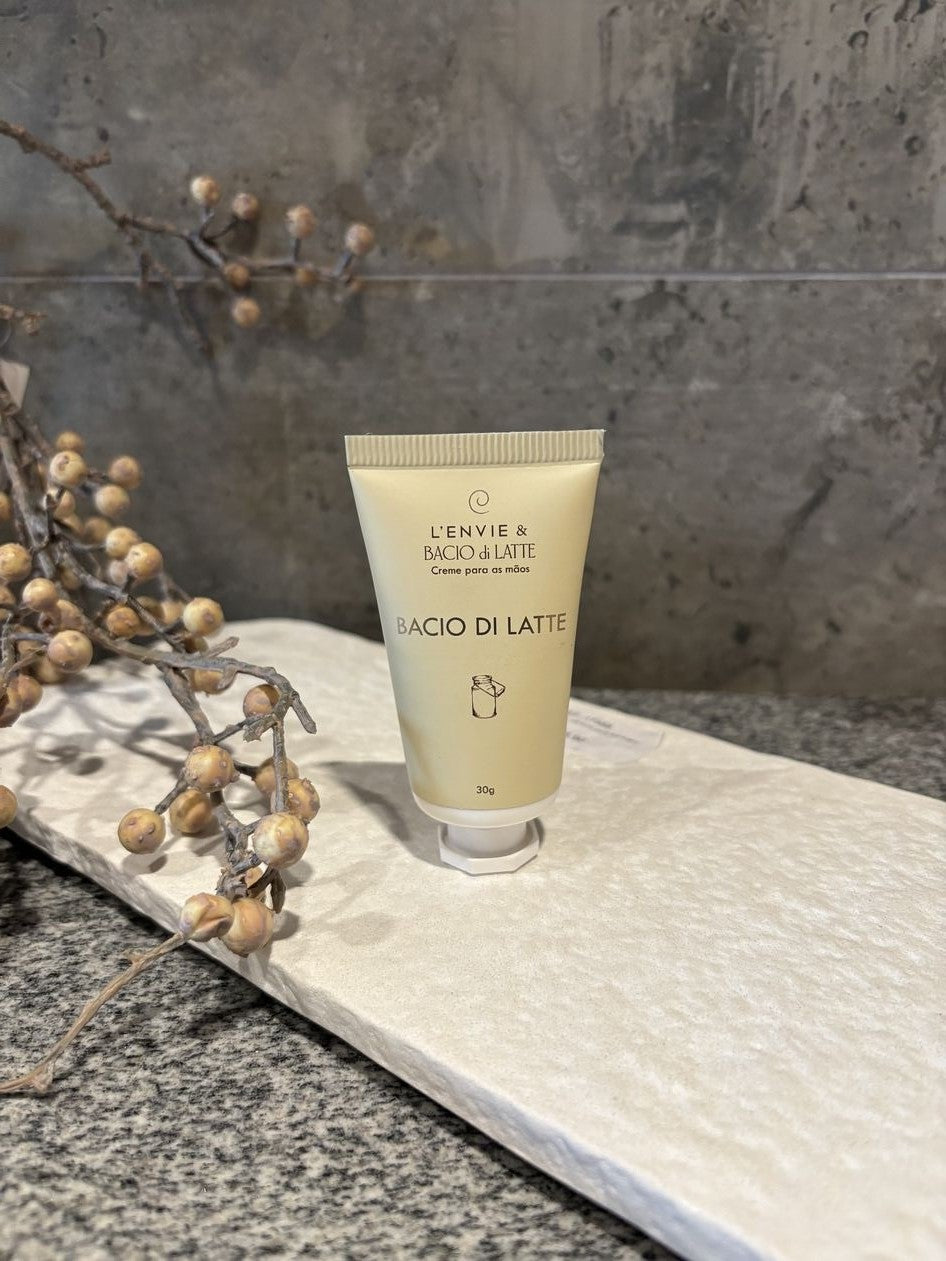 Creme para Mãos Lenvie Bacio Di Latte 30g