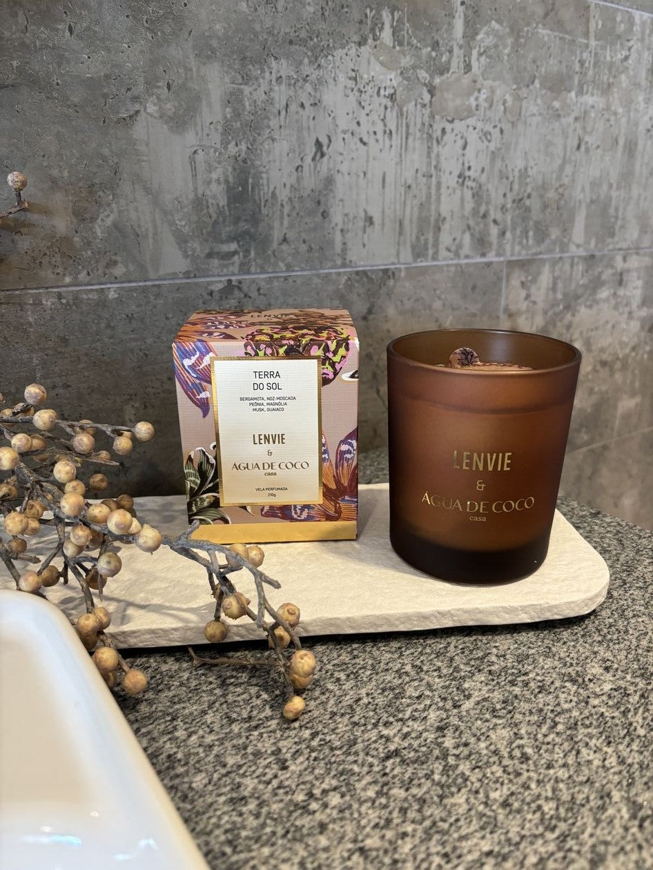 Vela Perfumada Lenvie Terra do Sol Água de Coco 210g