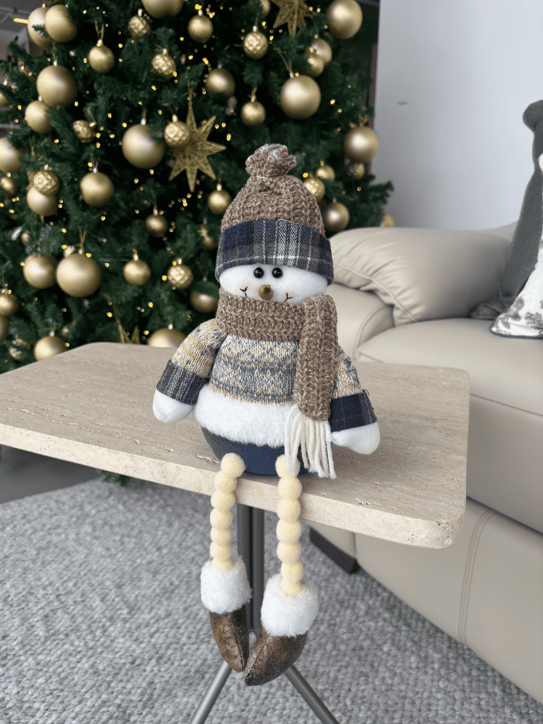 Boneco de Neve Sentado Pendente Natal 38cm Azul