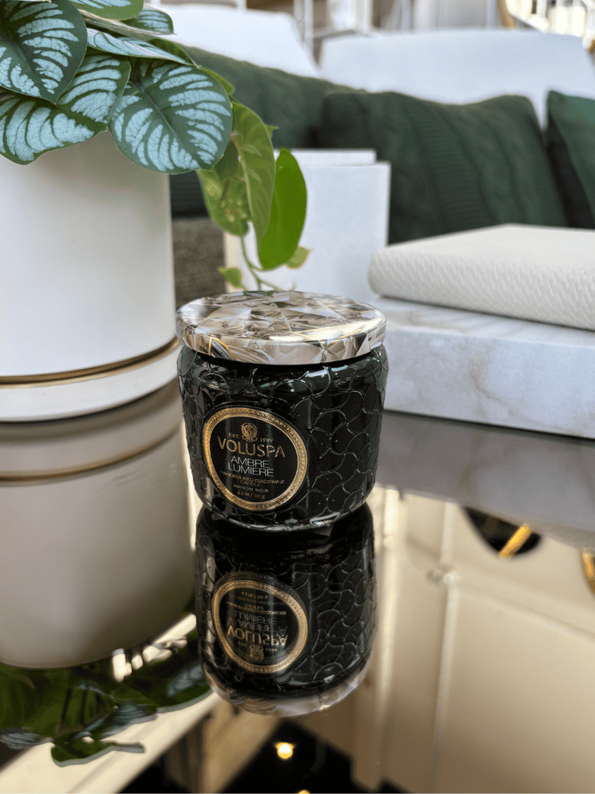 Vela Voluspa Pote Vidro +35H Ambre Lumiere