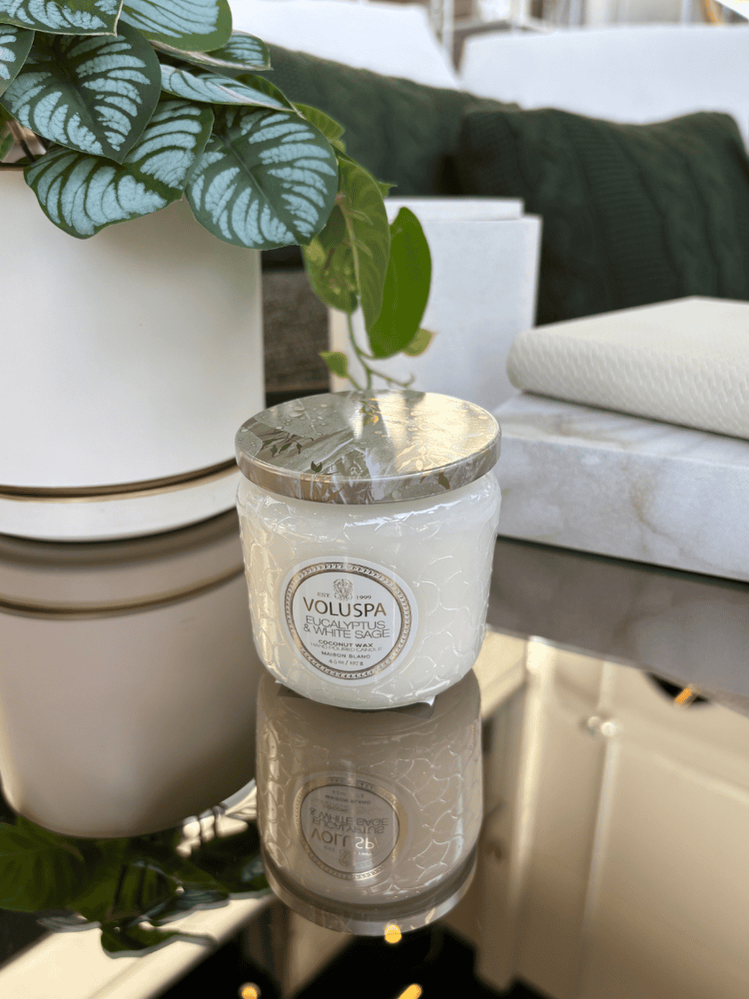 Vela Voluspa Pote Vidro +35H Eucalyptus e White Sage