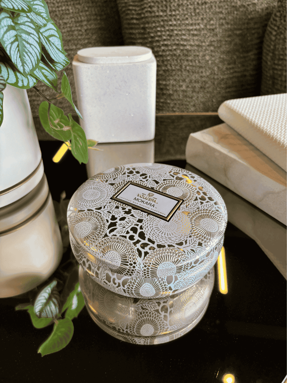 Vela Voluspa Lata 3 Pavios 60H Mokara